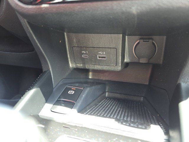 Used 2023 Nissan Kicks SR FWD image 22