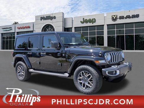 New 2026 Jeep Wrangler Unlimited Sahara AWD/4WD image 1