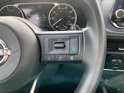 Certified 2024 Nissan Rogue SV image 24