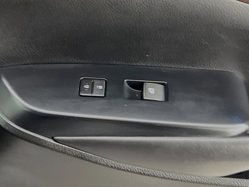 Used 2019 Toyota Highlander Limited image 32