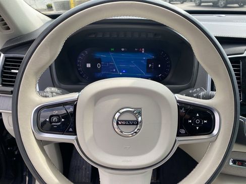 Used 2025 Volvo XC90 B6 Ultra w/ Protection Package image 9