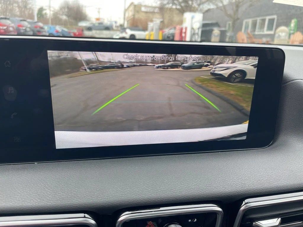 Used 2026 Nissan Sentra SR w/ Floor Mat Package FWD image 22
