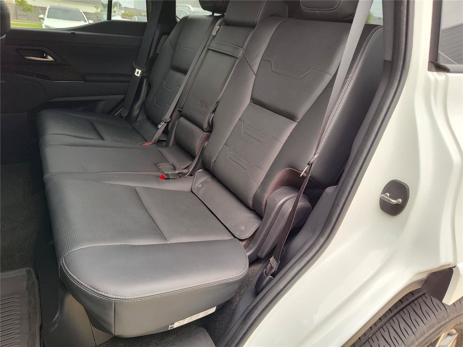 Used 2024 Lexus GX 550 w/ Accessory Package (Z1) AWD/4WD image 27