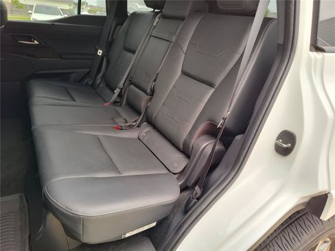 Used 2024 Lexus GX 550 w/ Accessory Package (Z1) AWD/4WD image 27
