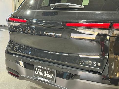 New 2026 INFINITI QX60 Sport image 26