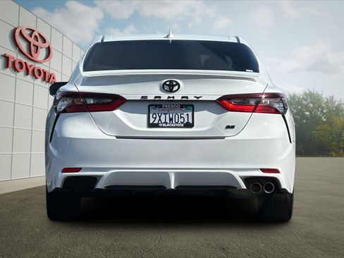 Used 2023 Toyota Camry SE w/ Blackout Package (TMS) image 4