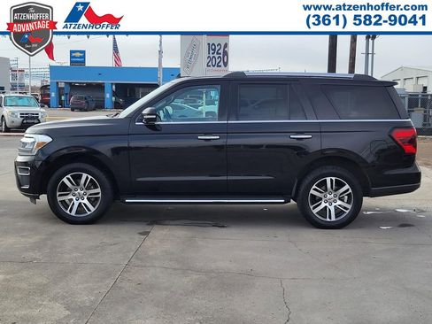 Used 2022 Ford Expedition Limited image 4