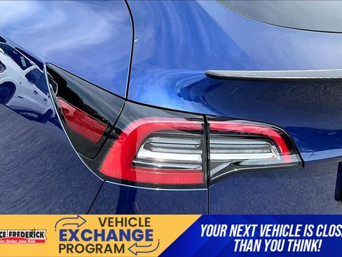 Used 2022 Tesla Model Y Performance AWD/4WD image 24