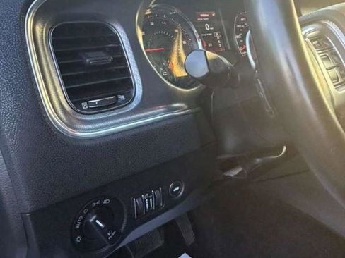 Used 2014 Dodge Charger SXT image 32