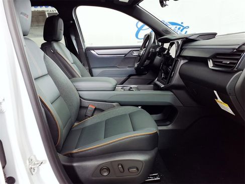 New 2026 GMC Acadia AT4 image 12