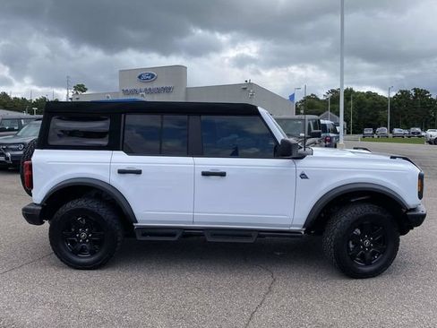 Certified 2024 Ford Bronco Black Diamond AWD/4WD image 2