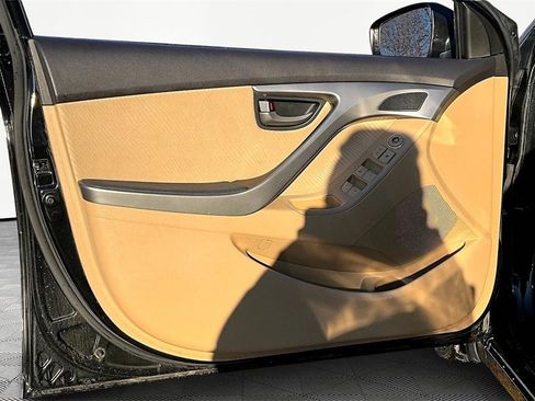 Used 2013 Hyundai Elantra GLS w/ Preferred Pkg image 23