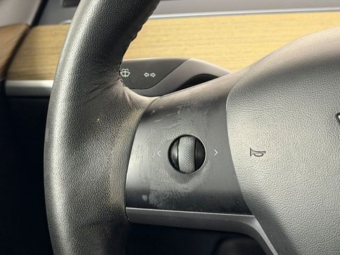 Used 2021 Tesla Model 3 Standard Range Plus image 17