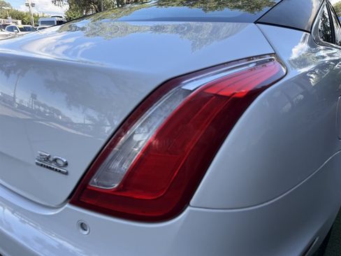 Used 2016 Jaguar XJ L Portfolio AWD/4WD image 12