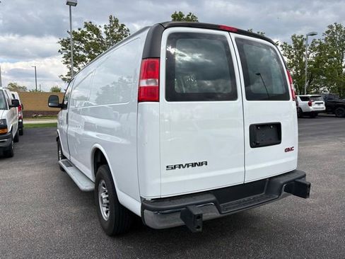 Used 2024 GMC Savana 2500 w/ Driver Convenience Package RWD image 3