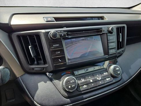 Used 2018 Toyota RAV4 XLE FWD image 13