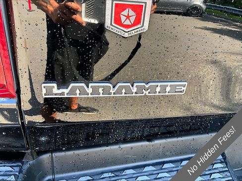 Used 2019 RAM 1500 Laramie AWD/4WD image 8