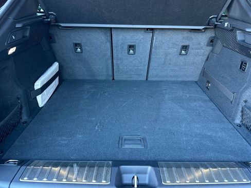 Certified 2025 Porsche Macan 4 Electric image 17