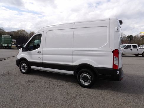 Used 2023 Ford Transit 150 Medium Roof image 4