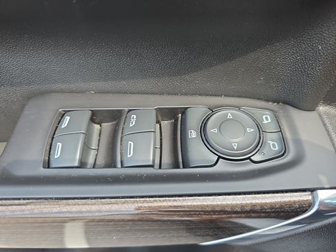 Used 2019 Chevrolet Silverado 1500 LT Trail Boss AWD/4WD image 28