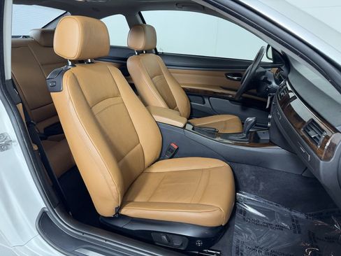 Used 2012 BMW 335i xDrive Coupe AWD/4WD image 19