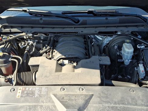 Used 2018 Chevrolet Silverado 1500 LT w/ Redline Edition image 28