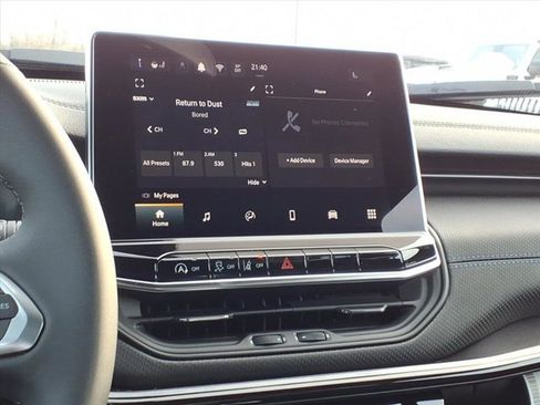 New 2026 Jeep Compass Latitude image 8