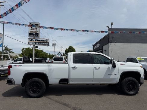 Used 2022 Chevrolet Silverado 3500 LTZ w/ Z71 Off-Road Package AWD/4WD image 9