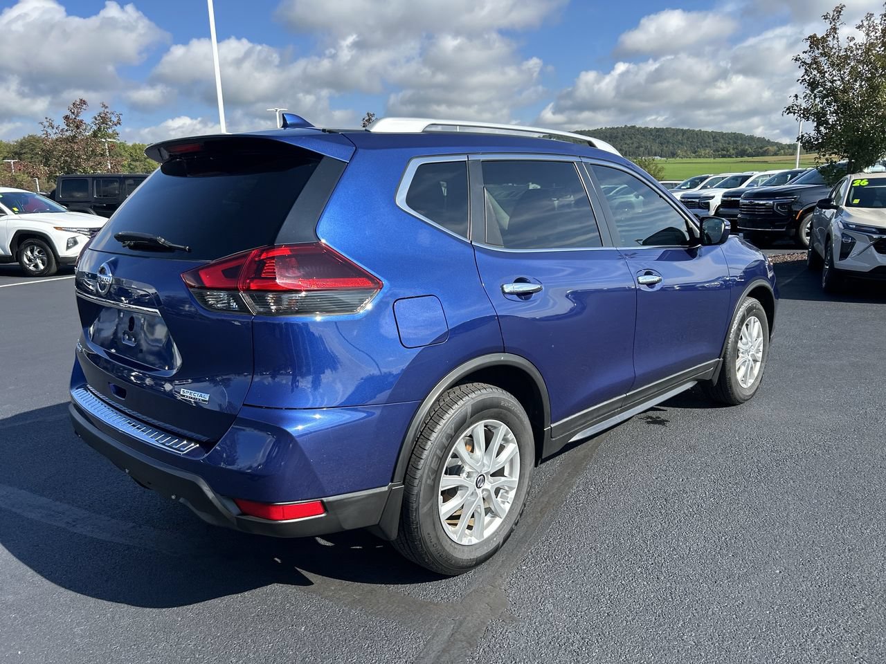 Used 2019 Nissan Rogue S w/ Special Edition Package FWD image 7