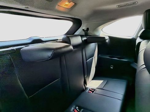 Used 2023 Toyota Highlander XLE AWD/4WD image 25