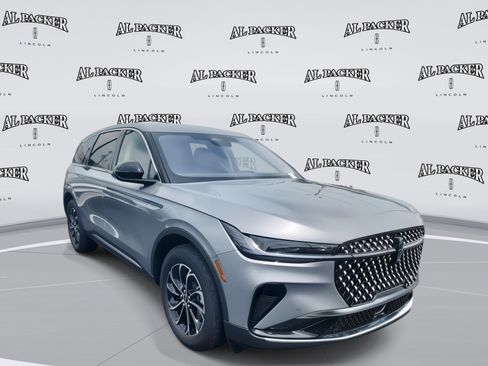 New 2025 Lincoln Nautilus Premier image 7