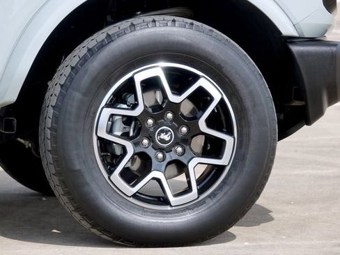 Used 2023 Ford Bronco Outer Banks image 36