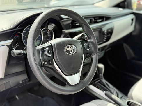 Used 2014 Toyota Corolla LE FWD image 37