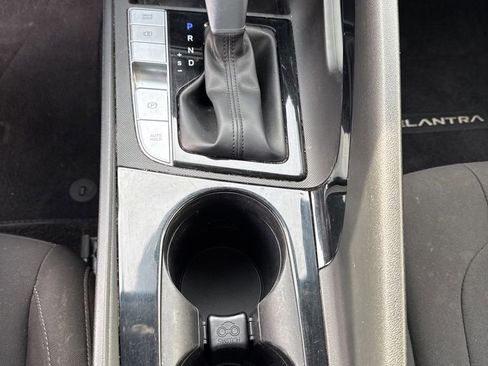 Used 2023 Hyundai Elantra SEL w/ Convenience Package image 23