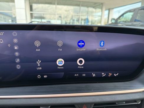 Certified 2025 Buick Envision Sport Touring AWD/4WD image 18