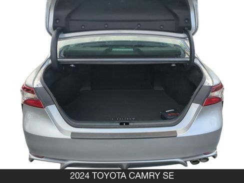 Used 2024 Toyota Camry SE FWD image 23