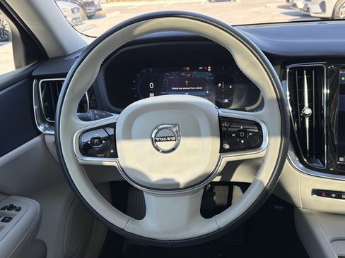 Certified 2023 Volvo S60 B5 Core image 18