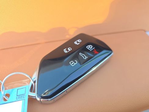 New 2025 Volkswagen ID. Buzz Pro S Plus image 29