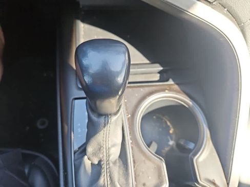 Used 2021 Toyota Camry SE image 18