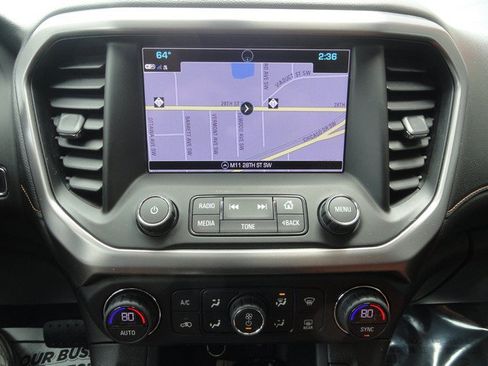 Used 2018 GMC Acadia SLT w/ LPO, Protection Package AWD/4WD image 18