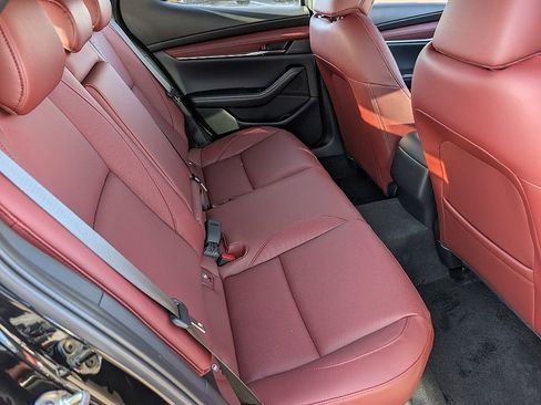 New 2026 MAZDA MAZDA3 Hatchback w/Premium Plus Pkg image 20