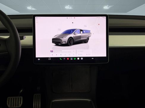 Used 2022 Tesla Model Y Performance AWD/4WD image 22