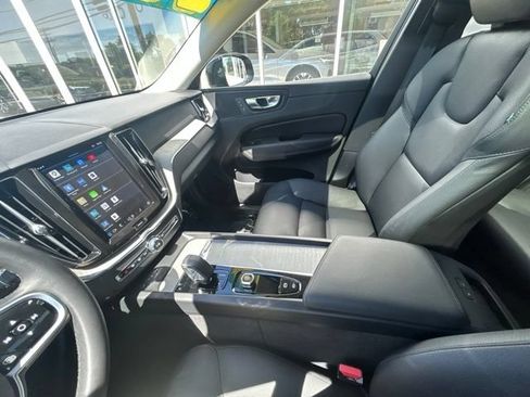 Certified 2025 Volvo XC60 B5 Plus AWD/4WD image 22