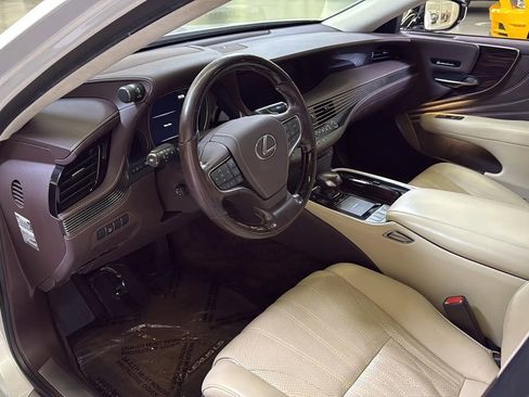 Used 2019 Lexus LS 500 F Sport image 12