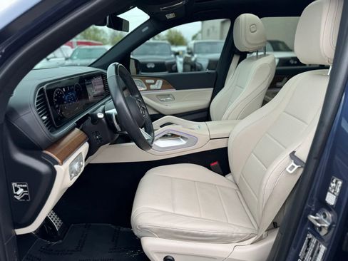 Used 2025 Mercedes-Benz GLS 450 4MATIC w/ AMG Line Exterior image 19