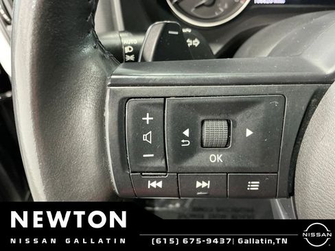 Used 2024 Nissan Rogue SV w/ SV Premium Package AWD/4WD image 29