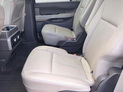 Used 2021 Ford Expedition XLT image 21
