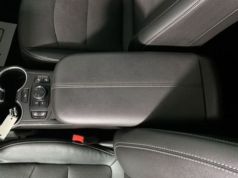 Used 2023 GMC Terrain SLT w/ Infotainment Package II AWD/4WD image 20