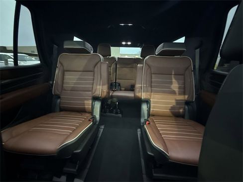 Used 2023 GMC Yukon Denali Ultimate image 22
