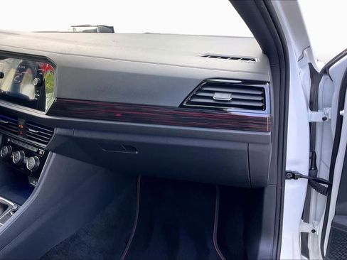 Used 2024 Volkswagen Jetta GLI Autobahn image 18